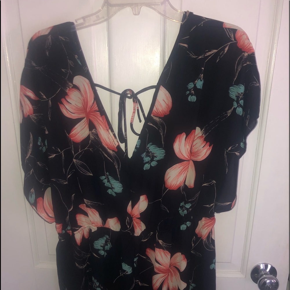 Womens Torrid Size 2 Top.